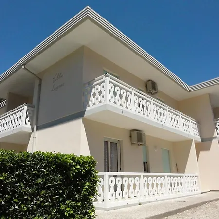 公寓 Bright Flat Close To The