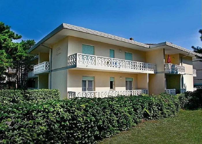 公寓 Bright Flat Close To The *